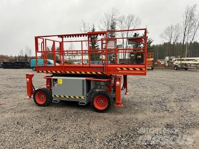 SkyJack SJ 6826 RT Saksilavat