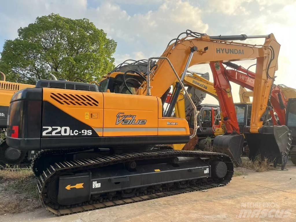 Hyundai R220LC-9S Pyöräkaivukoneet
