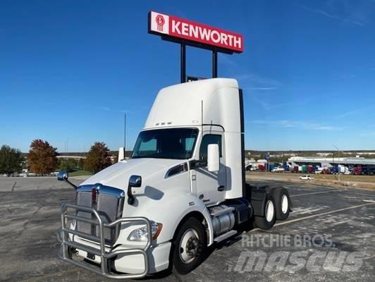 Kenworth T 680 Vetopöytäautot