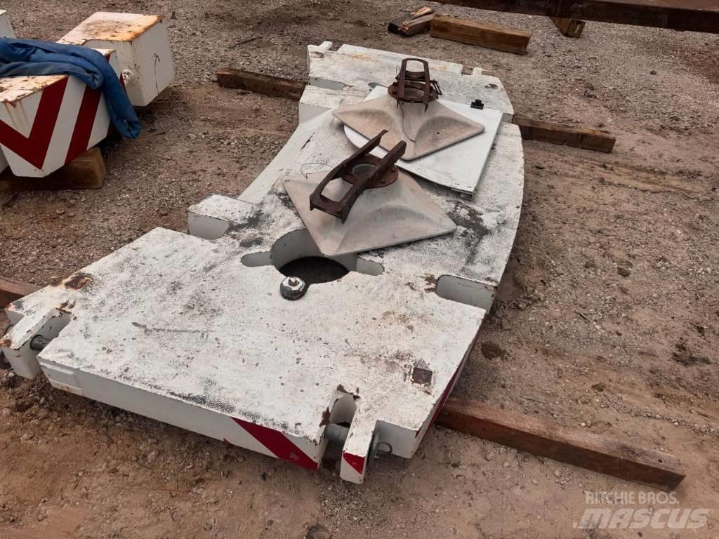 Demag AC 100L Mobiilinosturit