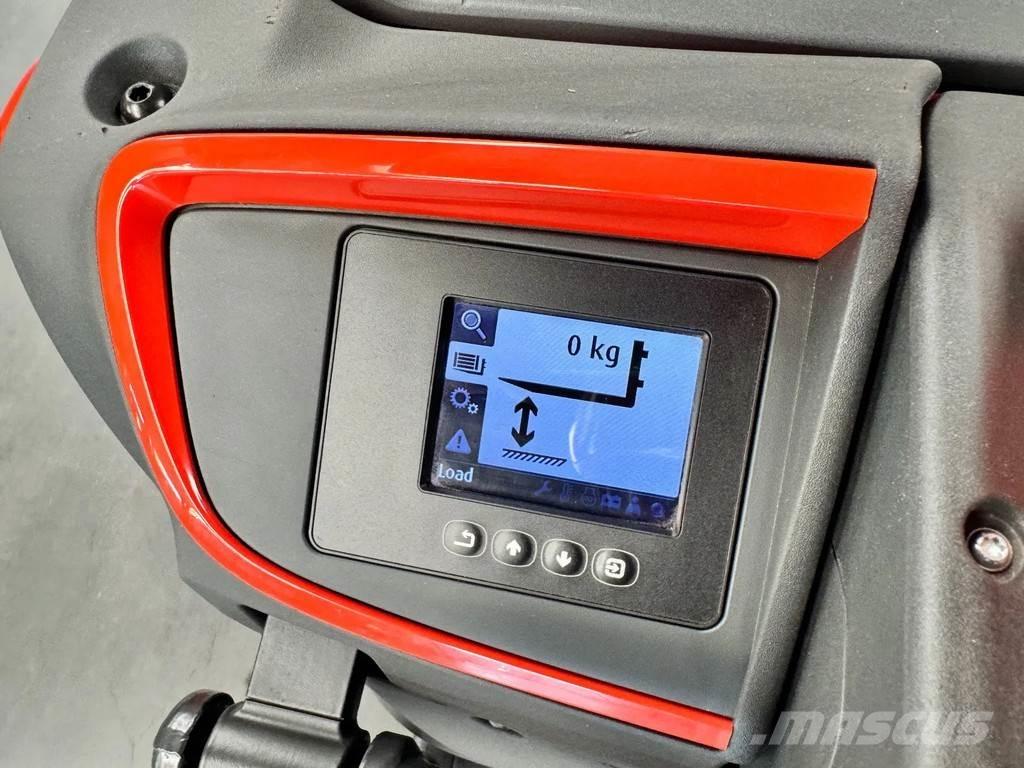 Linde L 14 AP Käyden ajettavat pinoamistrukit