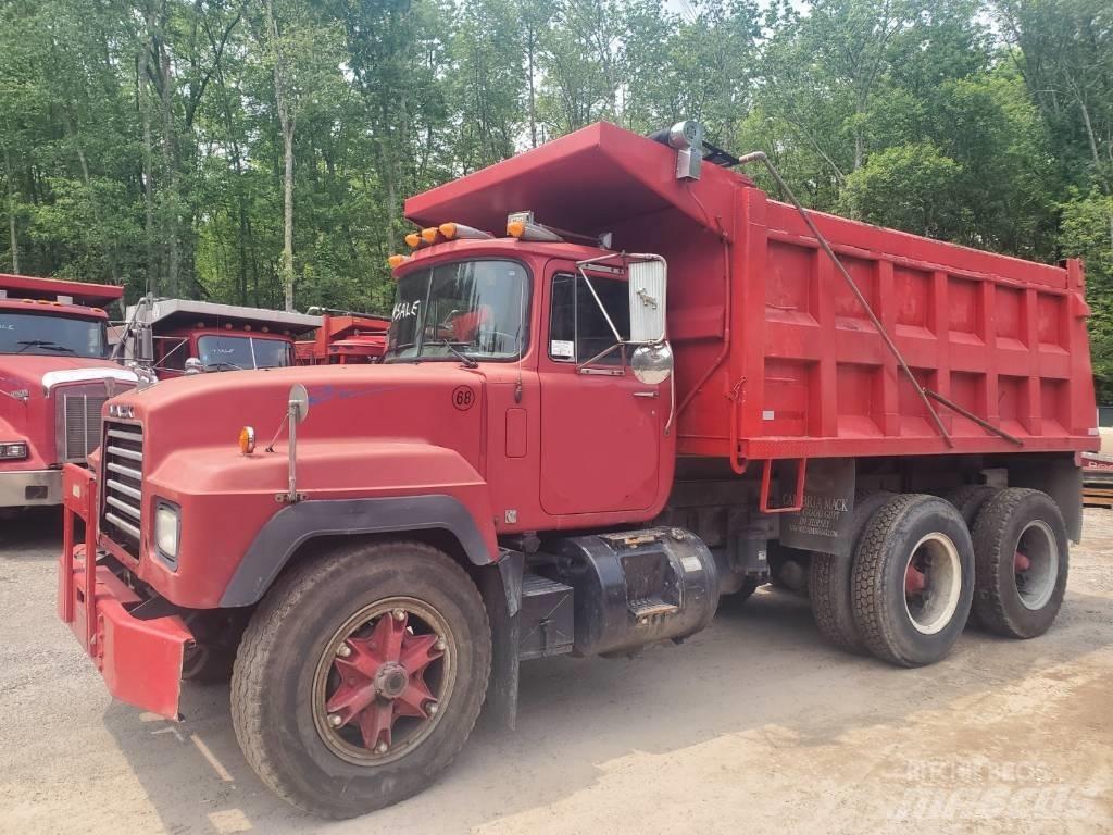 Mack RD690SX Sora- ja kippiautot