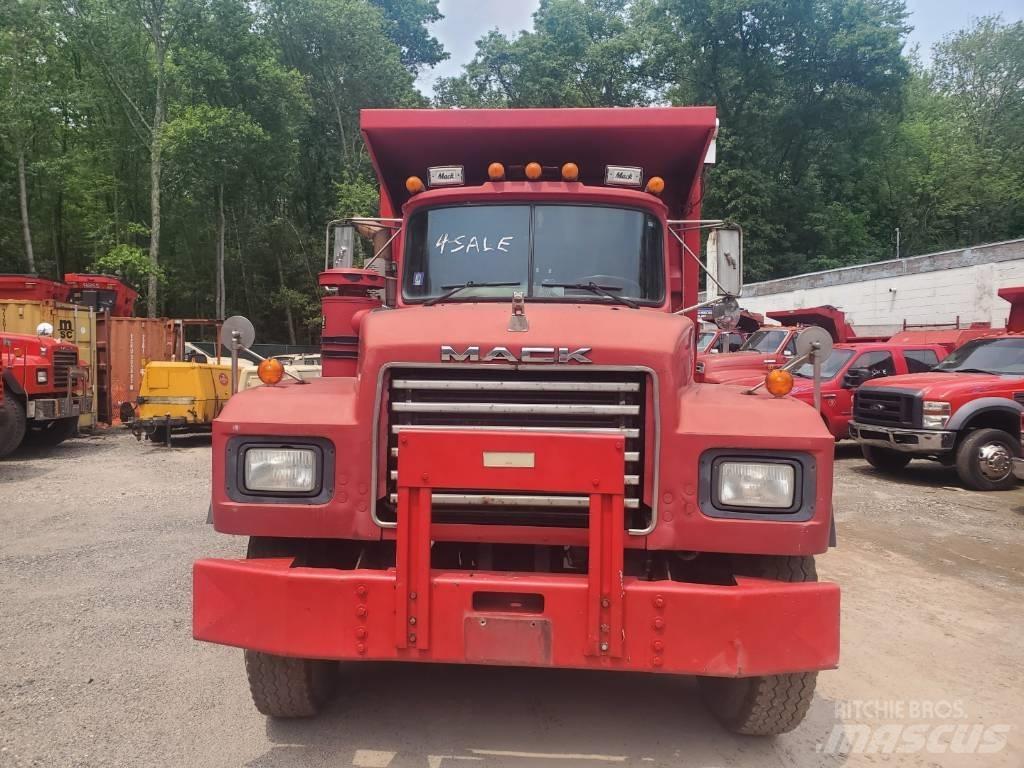 Mack RD690SX Sora- ja kippiautot