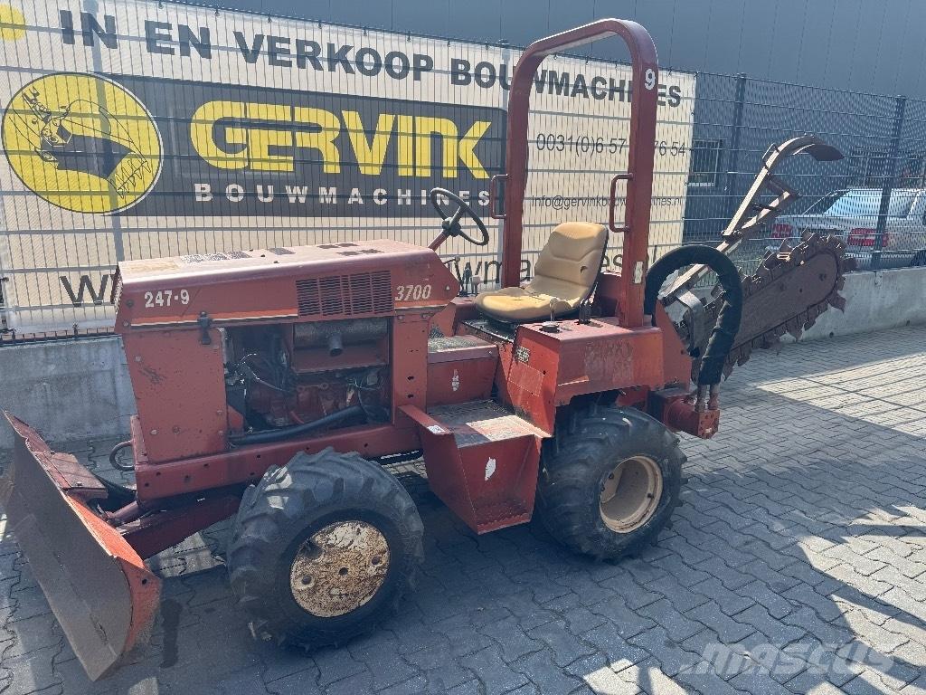 Ditch Witch 3700 DD Ketjukaivurit