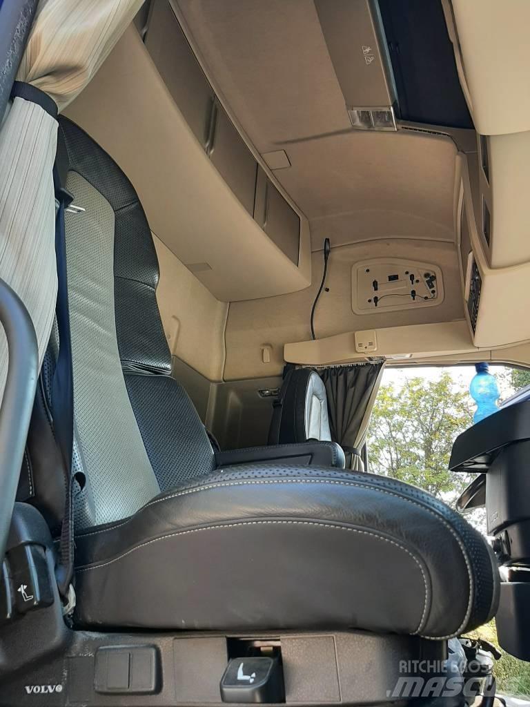 Volvo FH 13 Vetopöytäautot