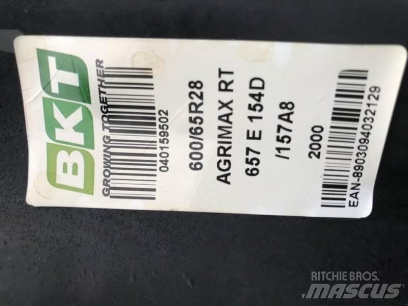 BKT 600/65R28 Renkaat ja vanteet