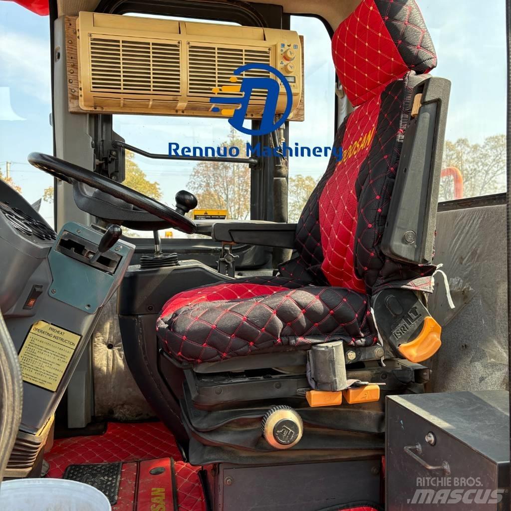 Doosan DL505 Pyöräkuormaajat
