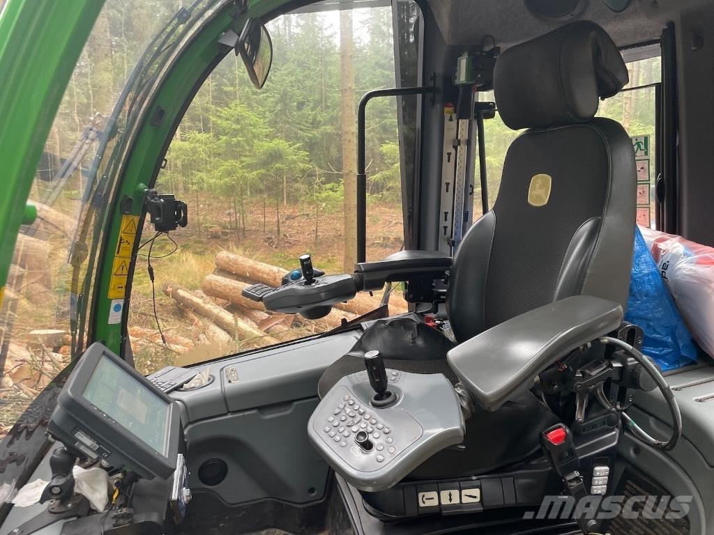 John Deere 1470 G Harvesterit