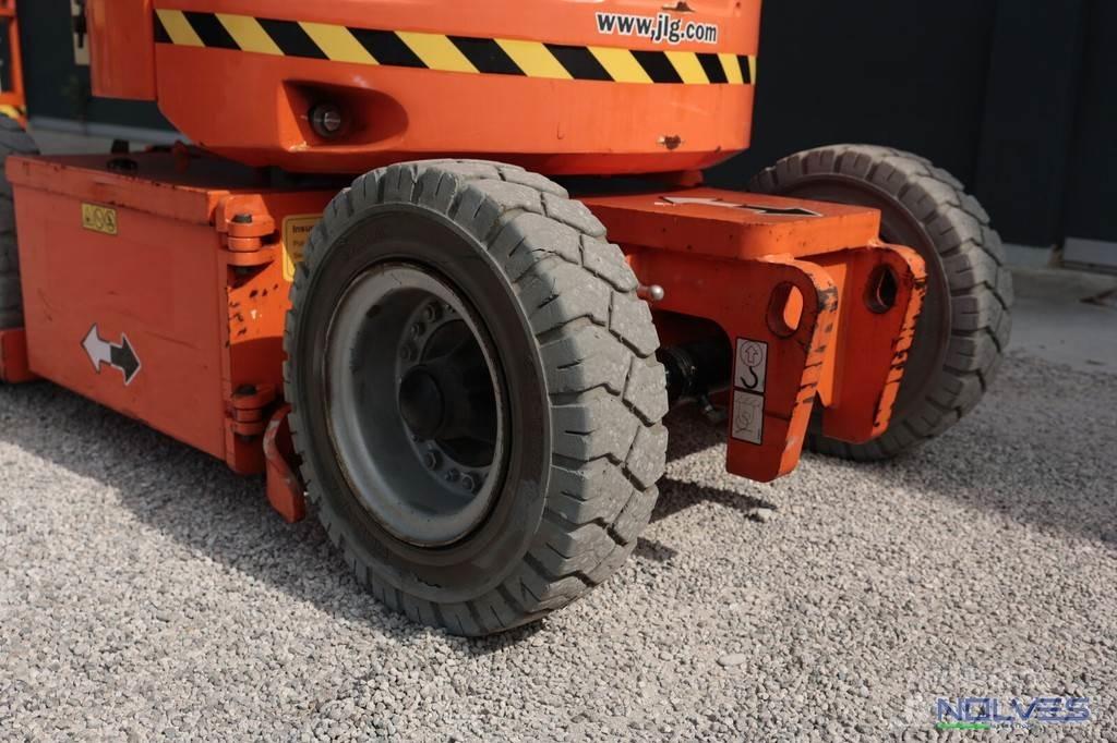 JLG E300AJP Kuukulkijat