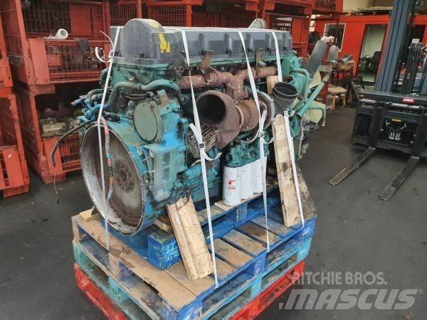 Volvo D9A260 EC01 Moottorit