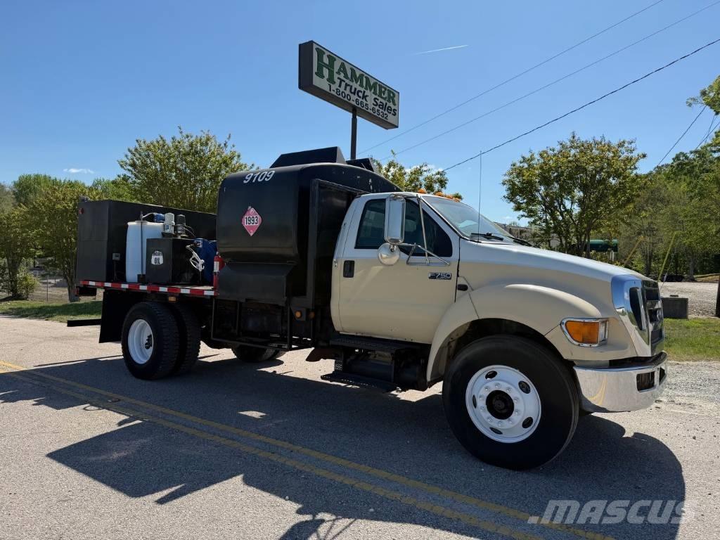 Ford F 750 XLT Tienhoitoautot