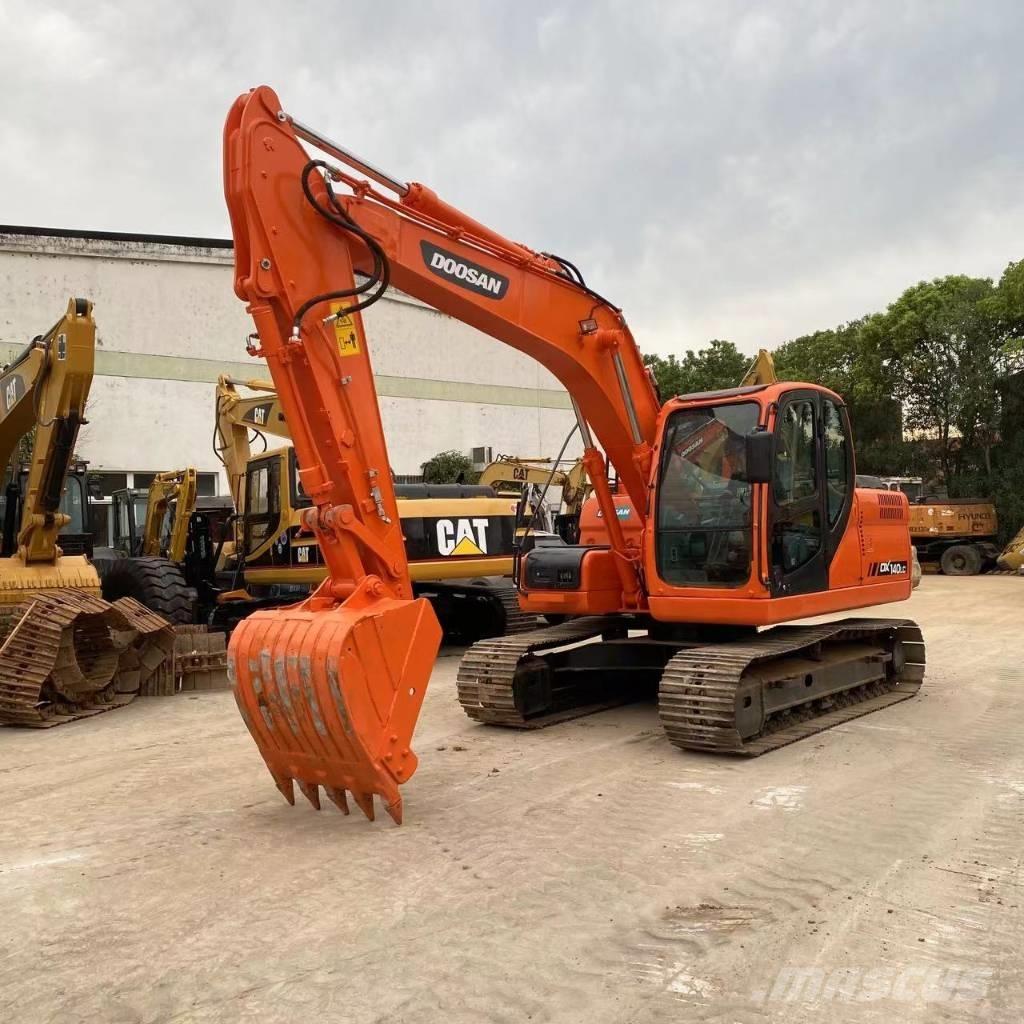 Doosan DX 140 Telakaivukoneet