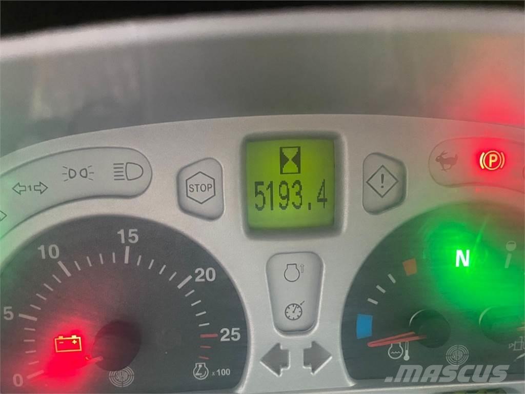 Steyr 6135 Profi Traktorit
