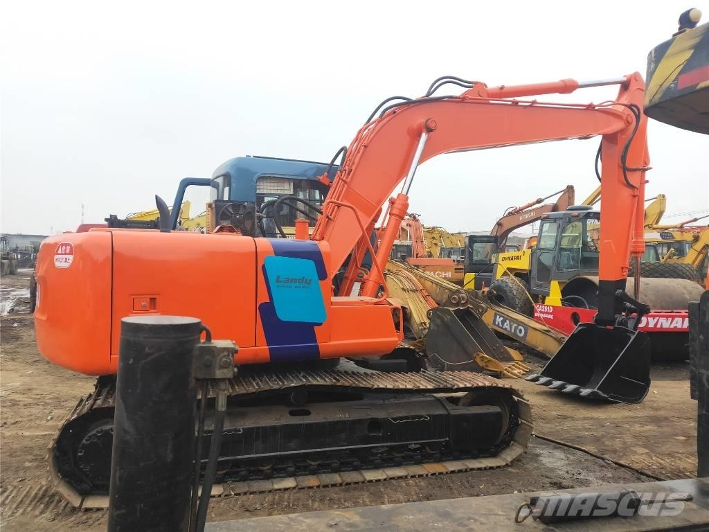 Hitachi EX120 Midikaivukoneet 7t - 12t