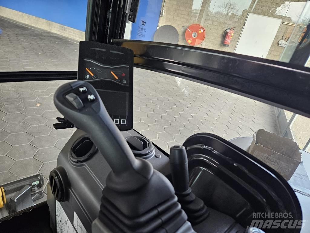 CAT 301.8 Minikaivukoneet < 7t