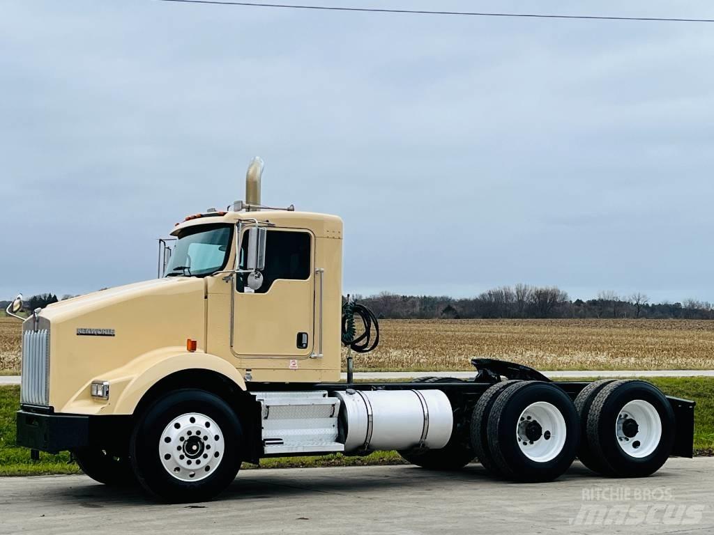 Kenworth T 800 Vetopöytäautot