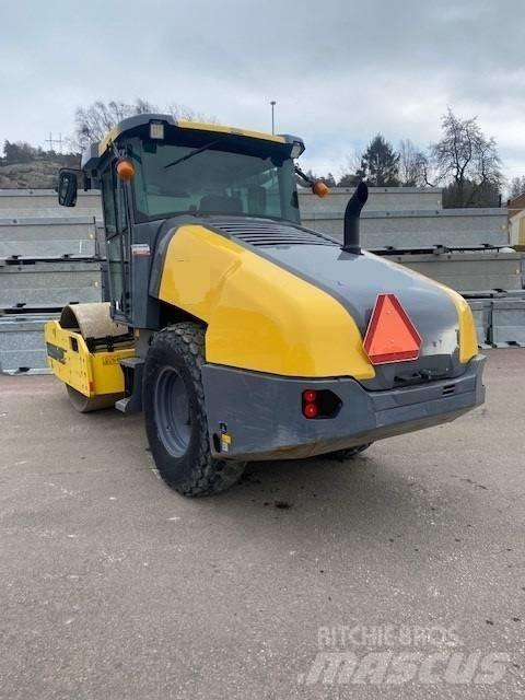 Dynapac CA1500D, Vält Yksivalssijyrät