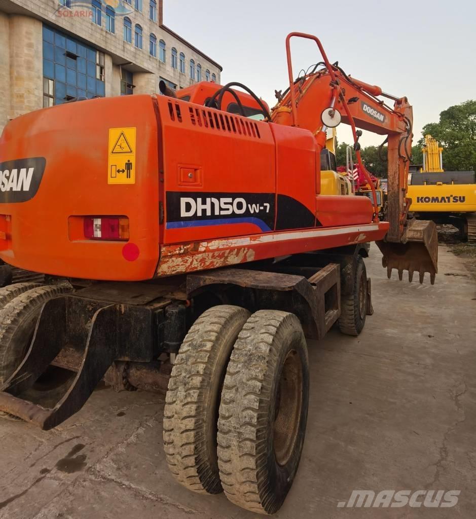 Doosan DH 150 W-7 Pyöräkaivukoneet