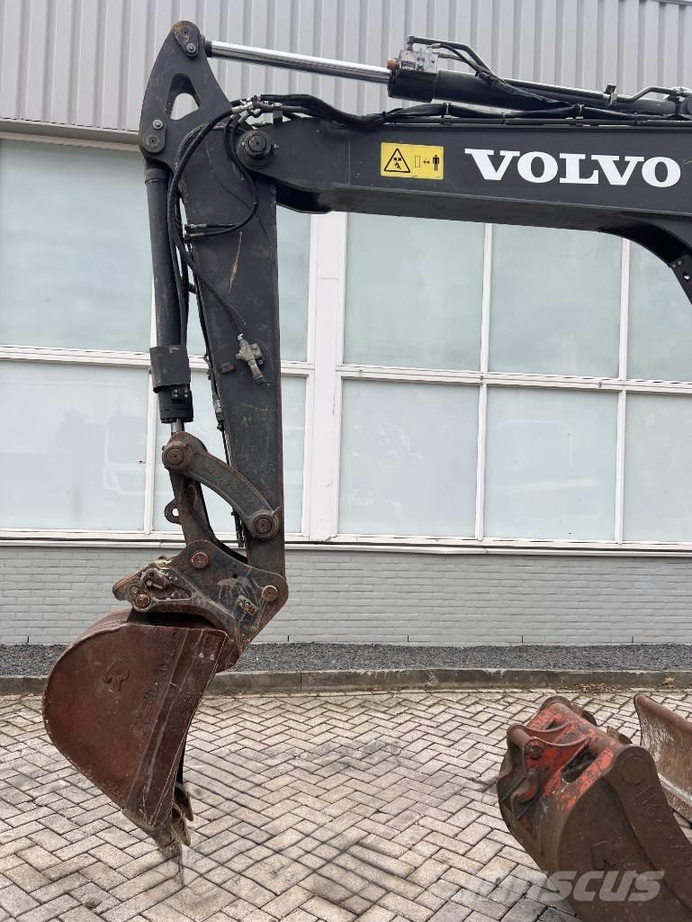 Volvo ECR 88 D    2016 Midikaivukoneet 7t - 12t