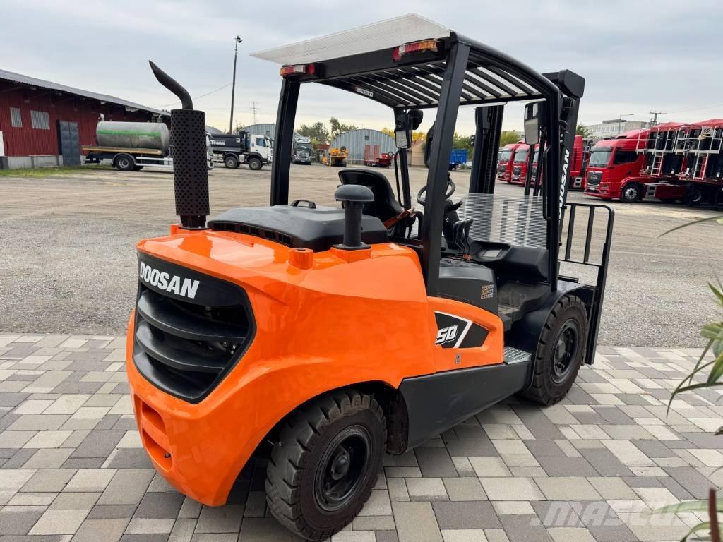 Doosan D 50,  130üó!!! 5t Dieseltrukit
