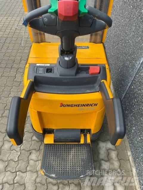 Jungheinrich ERC 216 Ajettavat pinoamisvaunut