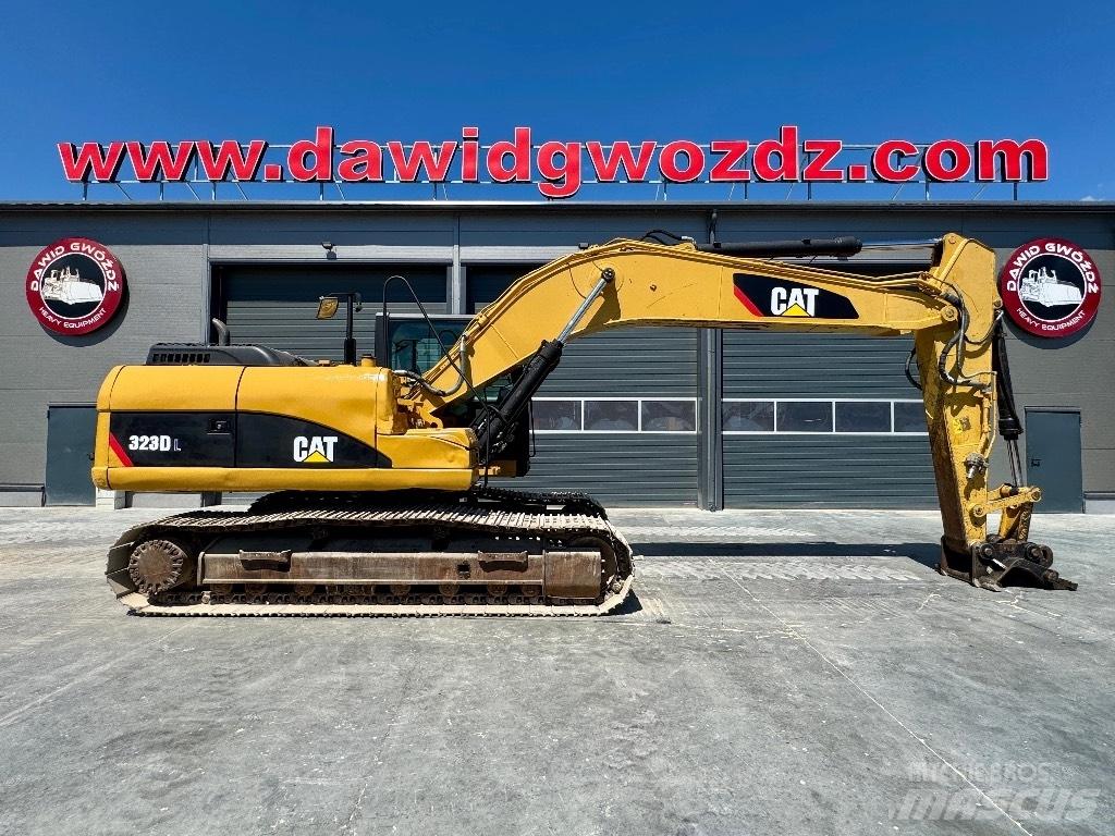 CAT 323 D LN Telakaivukoneet