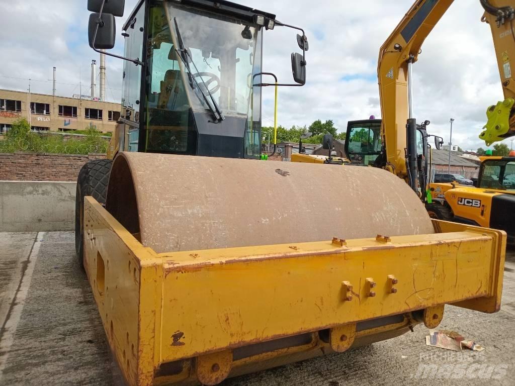 CAT CS 66 B Yksivalssijyrät