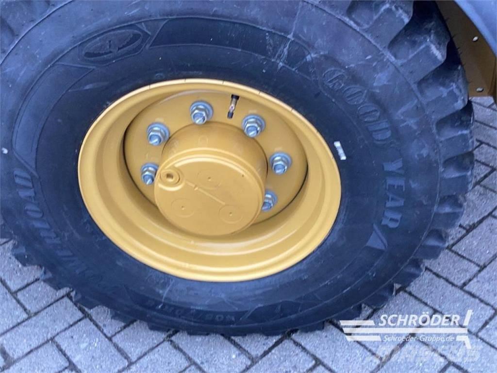 CAT 906 Pyöräkuormaajat