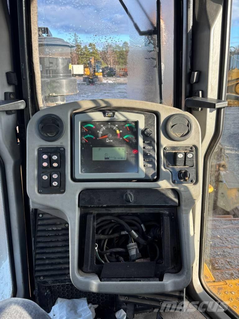 CAT D 6 T LGP Telaketjupuskutraktorit