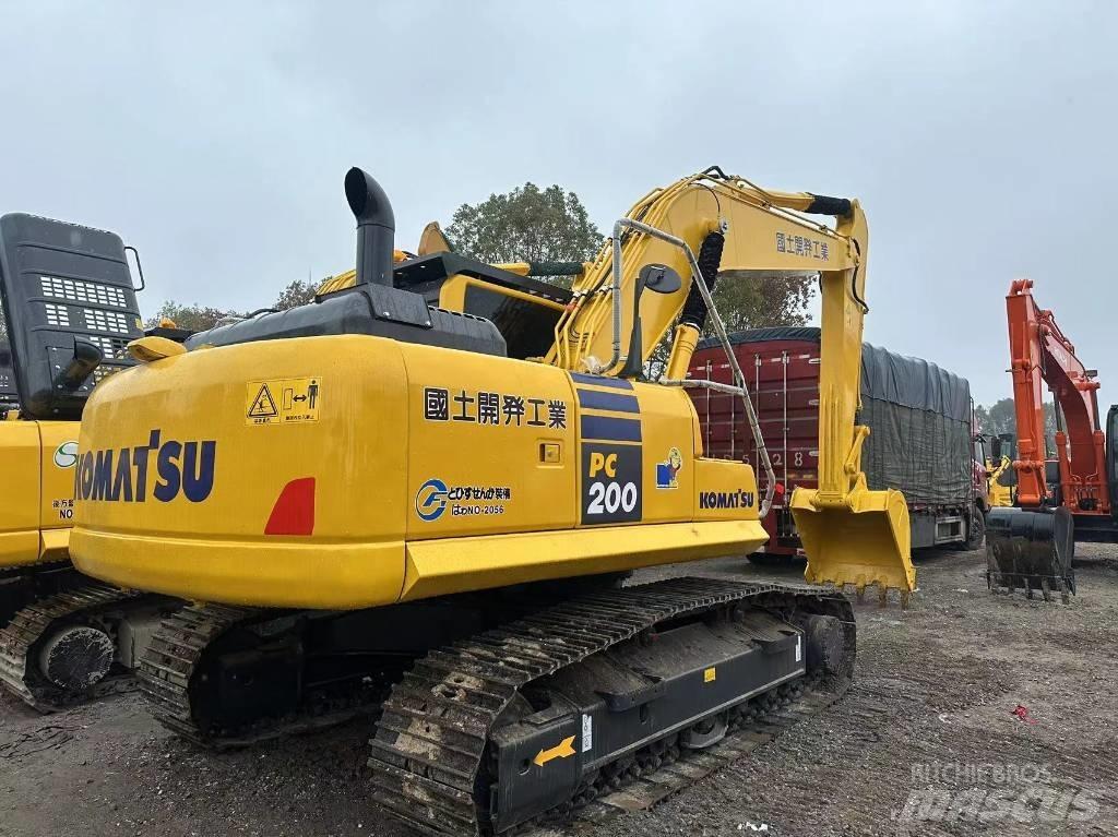Komatsu PC 200-8 Midikaivukoneet 7t - 12t