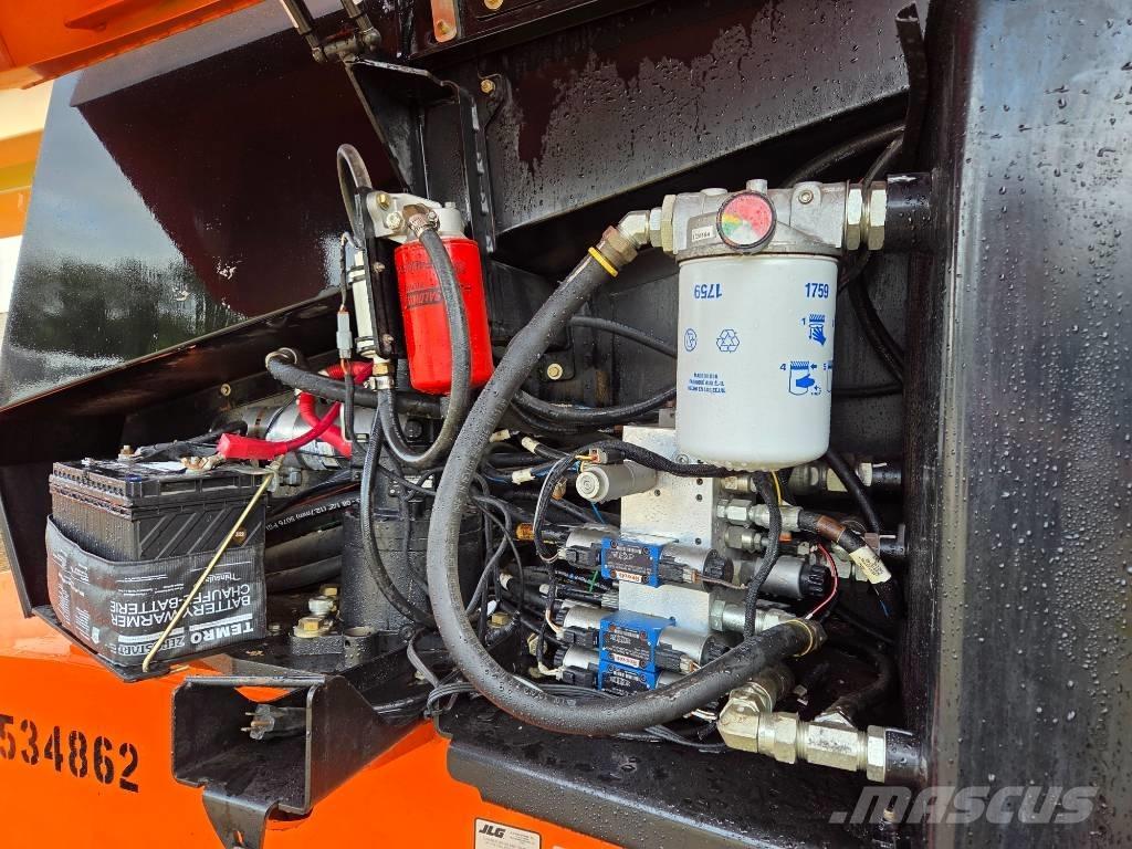JLG 660 SJ Teleskooppipuominostimet