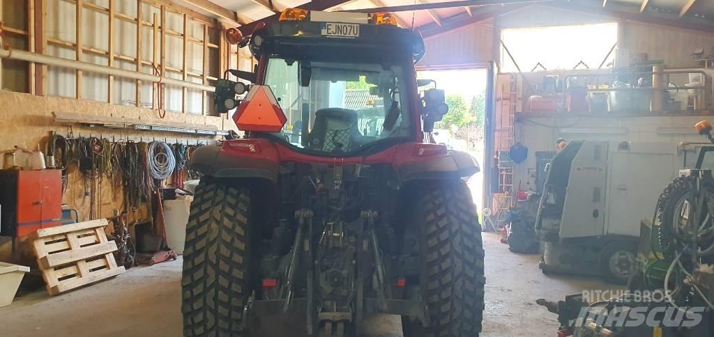 Valtra G125 Active Traktorit