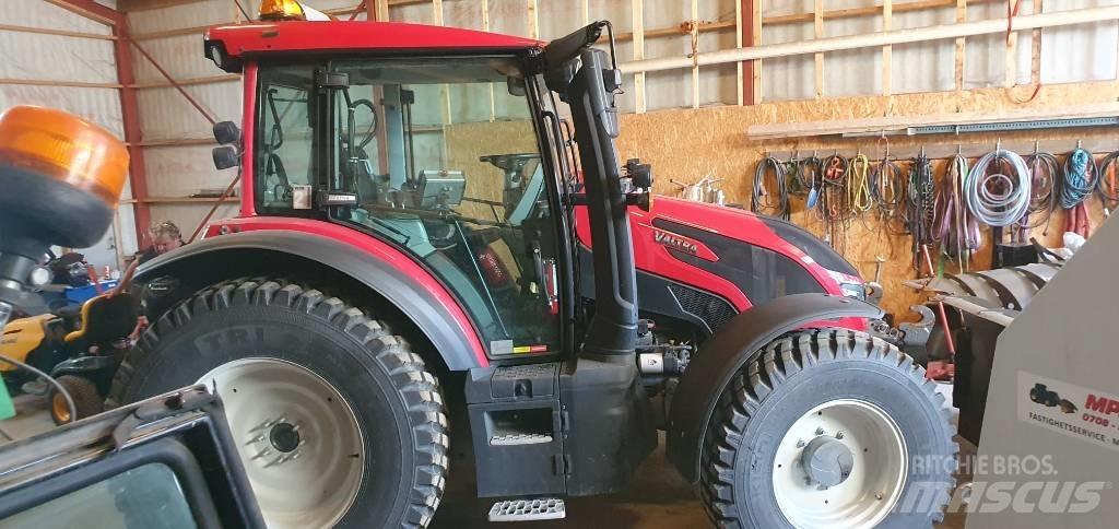 Valtra G125 Active Traktorit