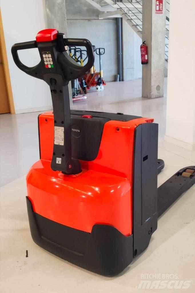 BT LWE 180 Lavansiirtotrukit