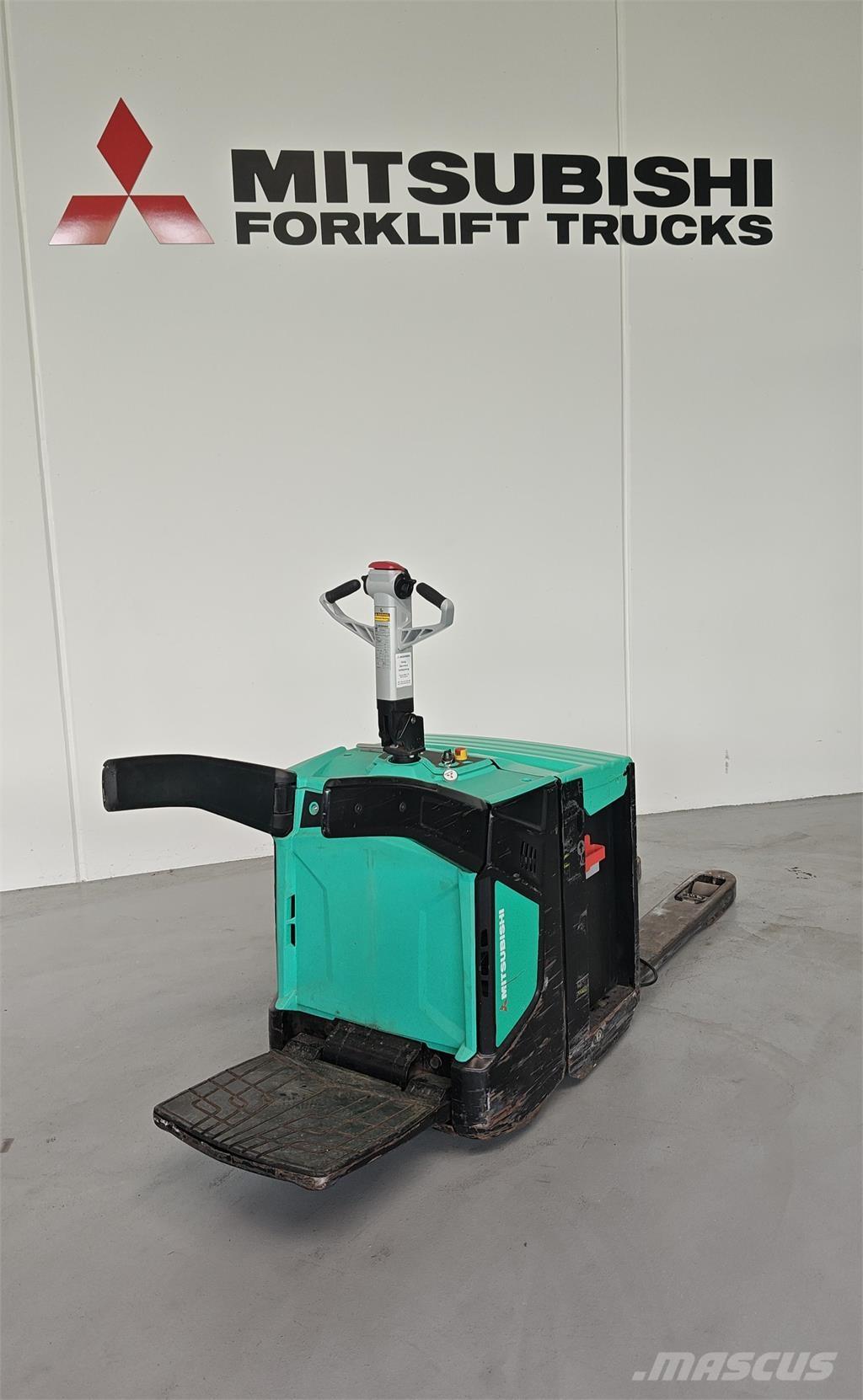 Mitsubishi PBV20N2 Lavatrukit