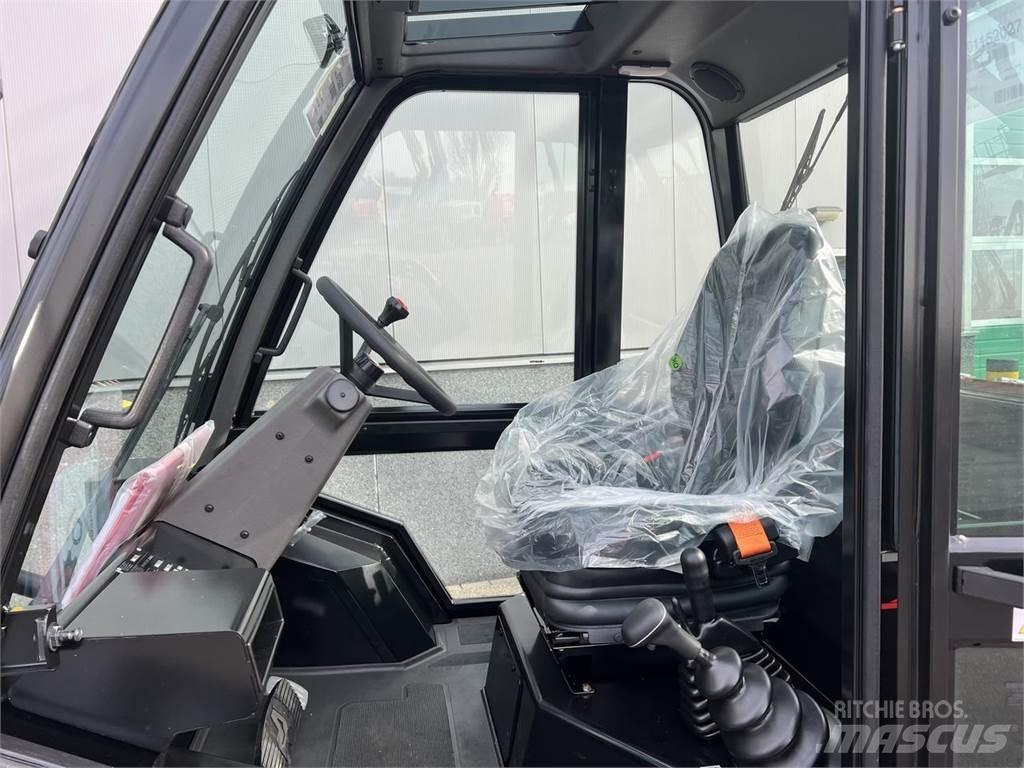Manitou M30-4 Maastotrukit