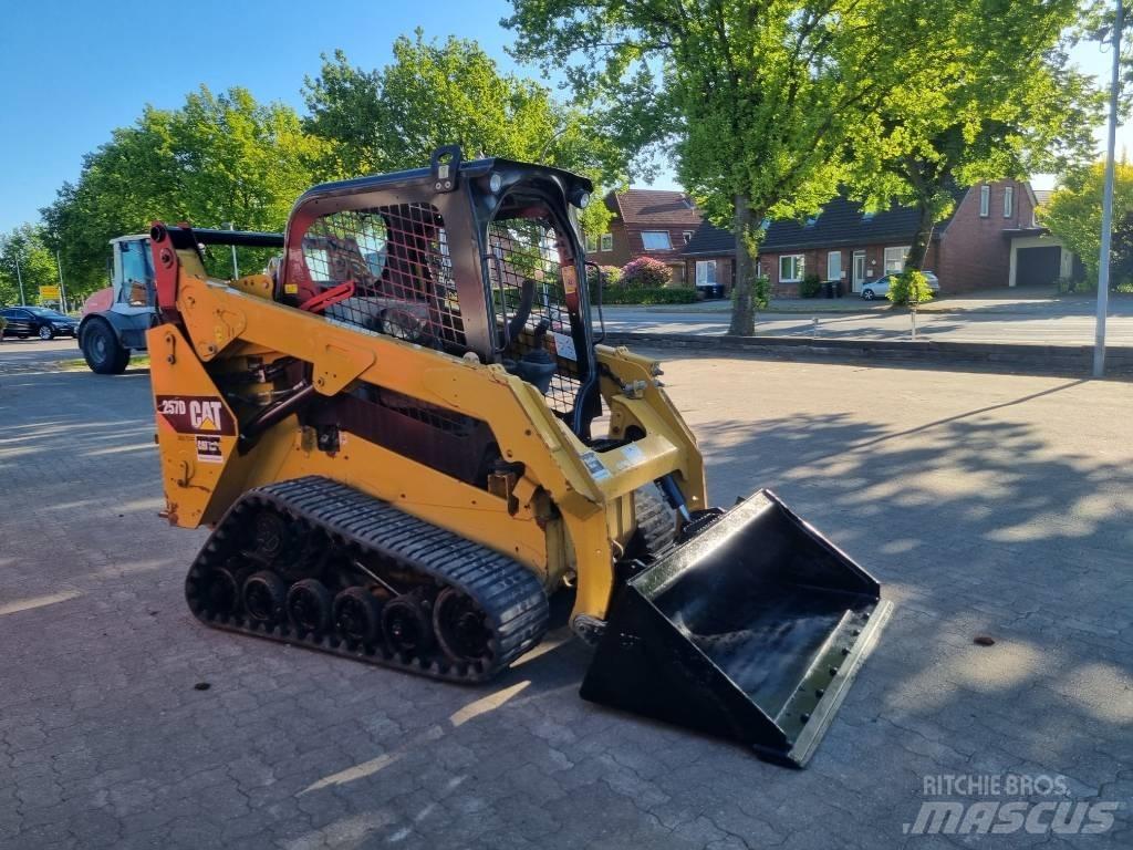 CAT 257 D Liukuohjatut kuormaajat