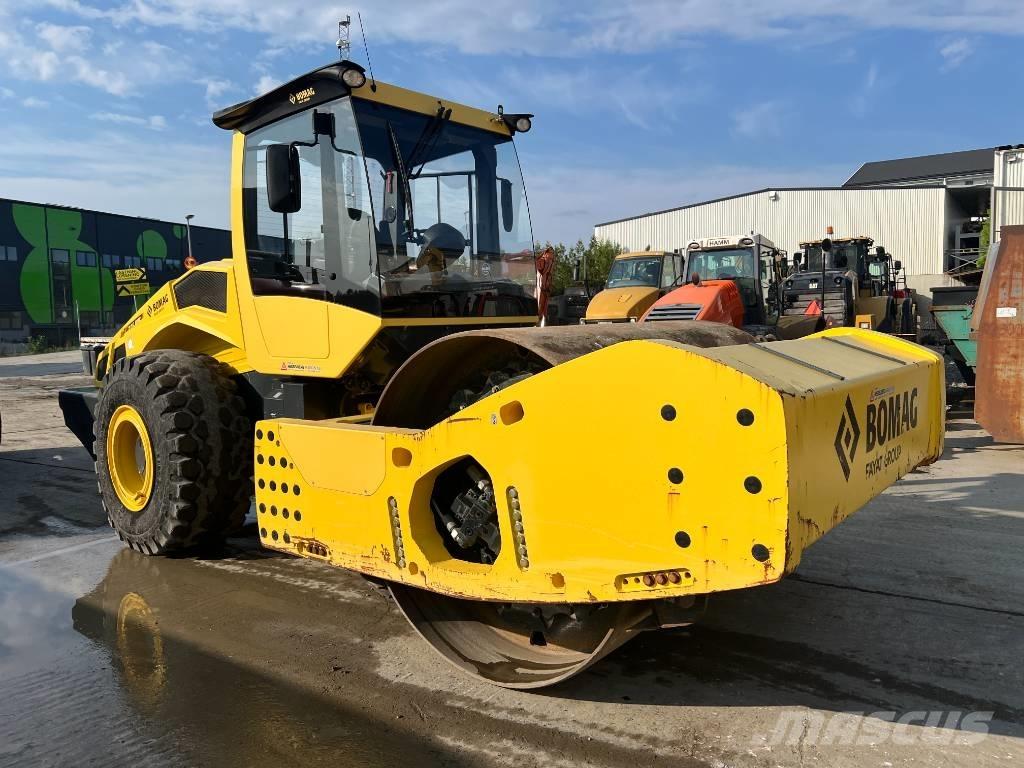 Bomag BW 226 BVC-5 Yksivalssijyrät