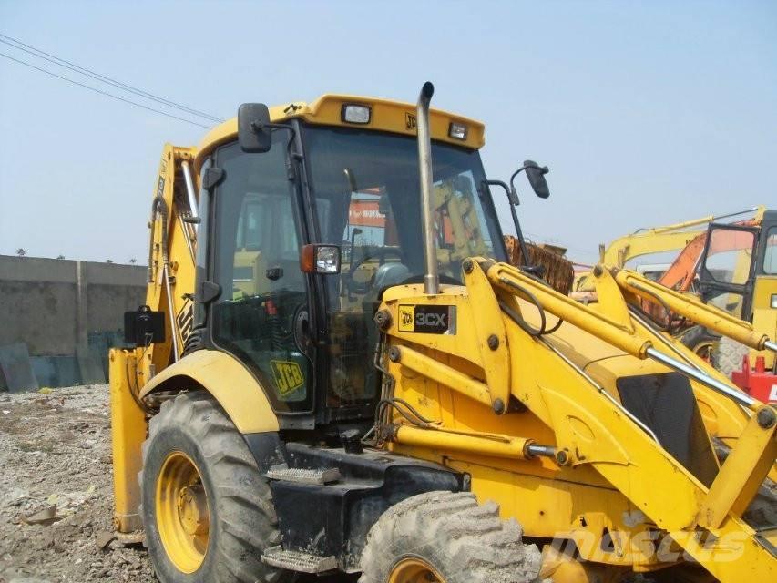 JCB 3CX Kaivurikuormaajat