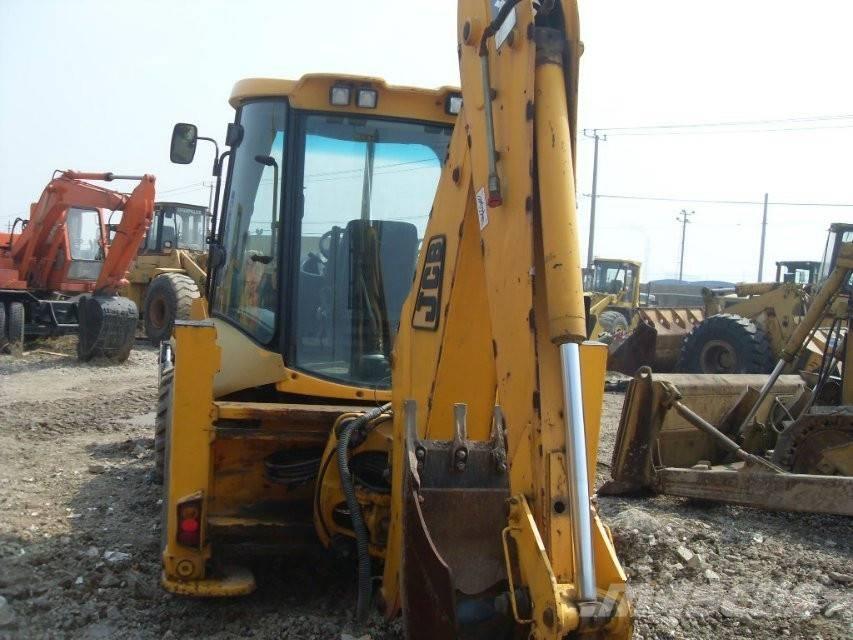JCB 3CX Kaivurikuormaajat