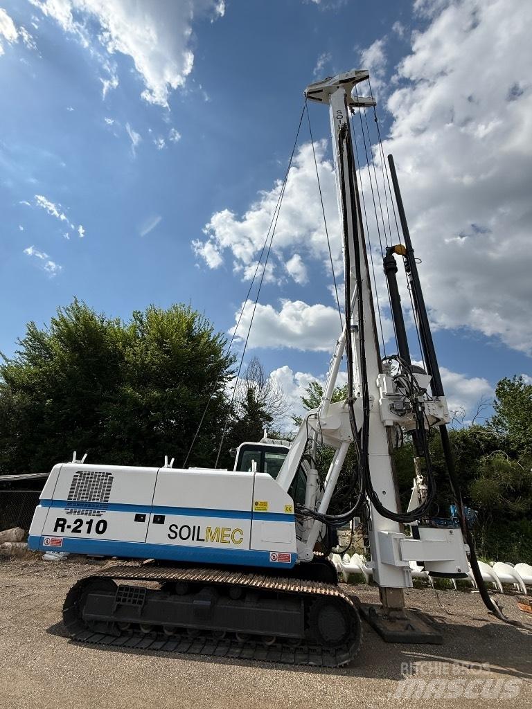 Soilmec R 210 Paalutuskoneet
