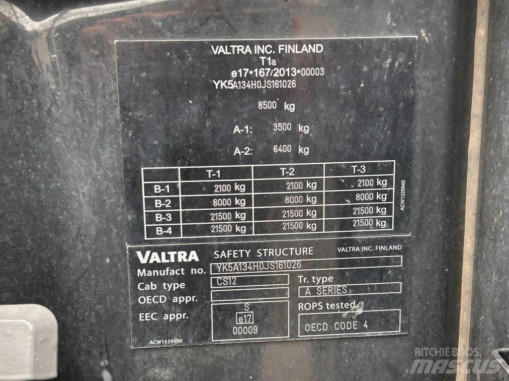 Valtra A 134 Traktorit