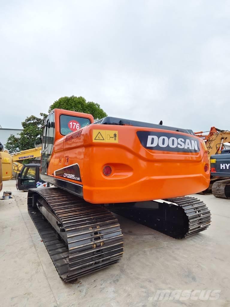 Doosan DX 225 LC-9C Telakaivukoneet