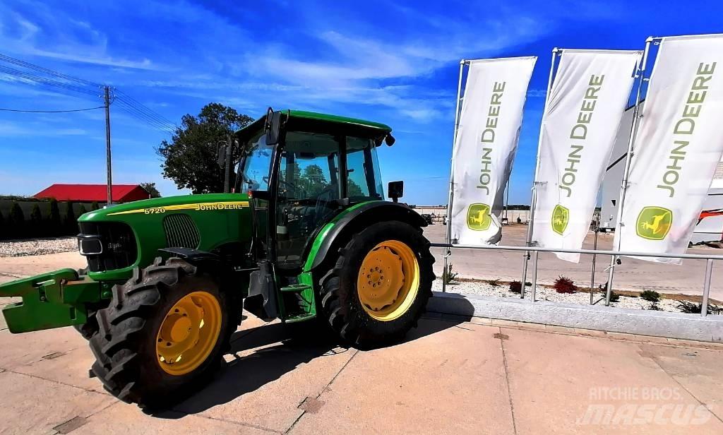John Deere 5720 Traktorit