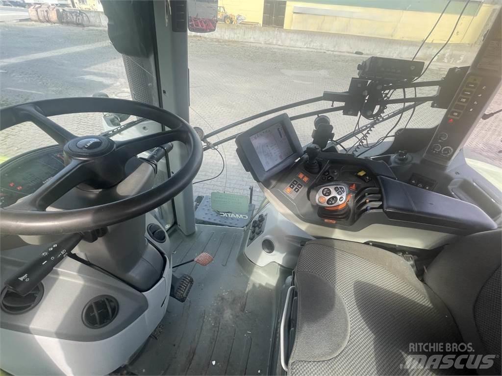 CLAAS AXION 830 Traktorit