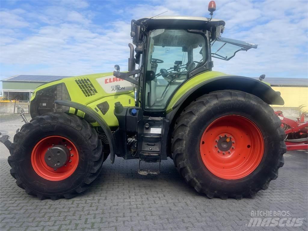 CLAAS AXION 830 Traktorit