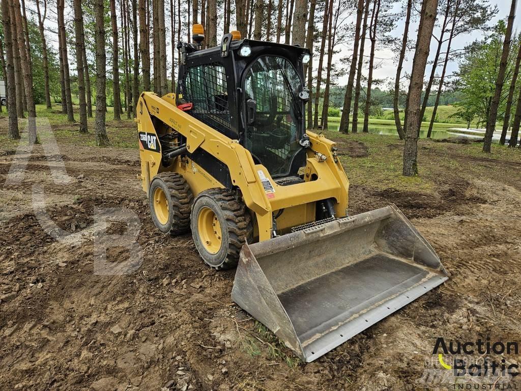 CAT 236 D Liukuohjatut kuormaajat