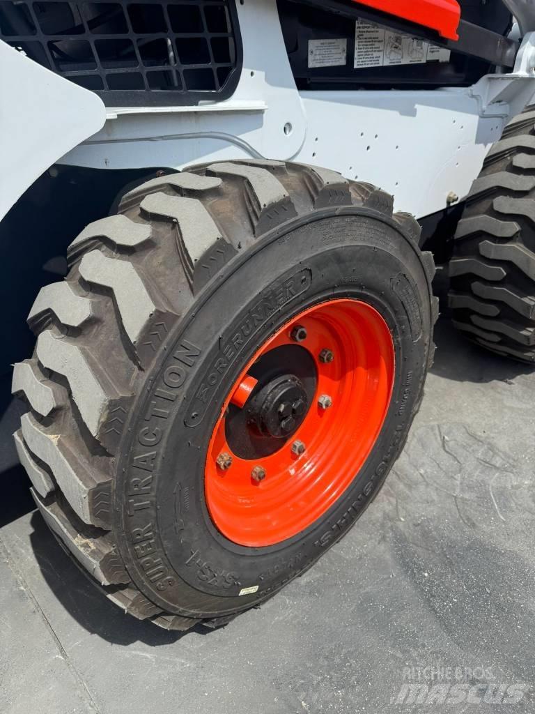 Bobcat S 740 Liukuohjatut kuormaajat