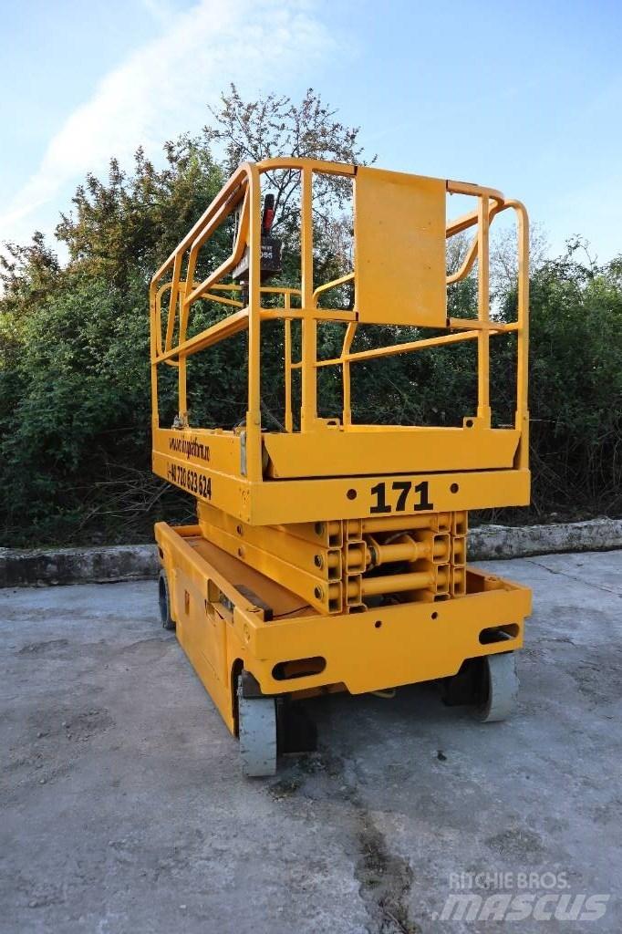 Haulotte Compact 10 Saksilavat