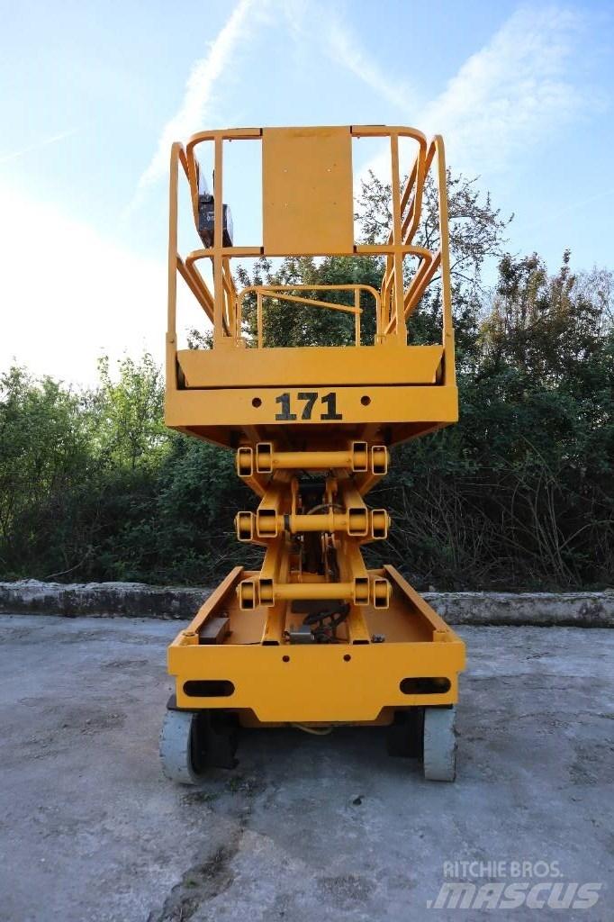 Haulotte Compact 10 Saksilavat